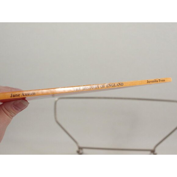 The History of England by Jane Austen Edited by Jan Fergus, Juvenilia Press 1995 - Picture 2 of 6